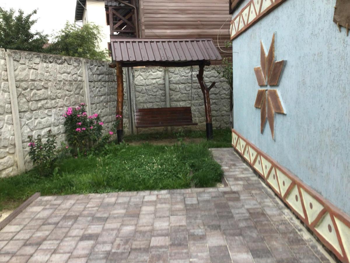 Рукавичка Yaremche Exterior foto
